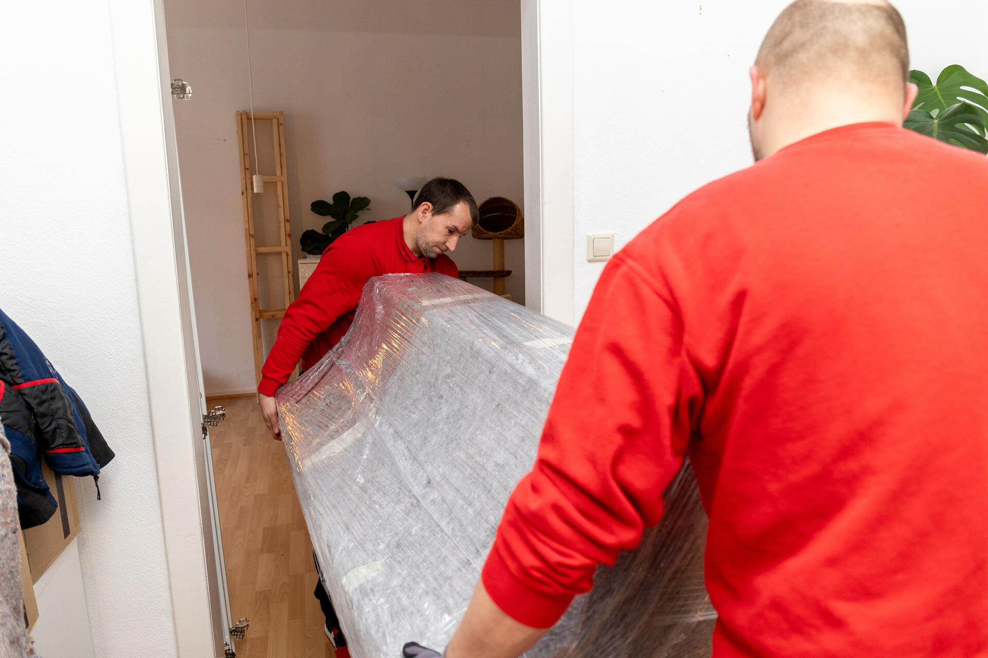 Umzugshelfer für Firmen- und Büroumzüge in Hannover